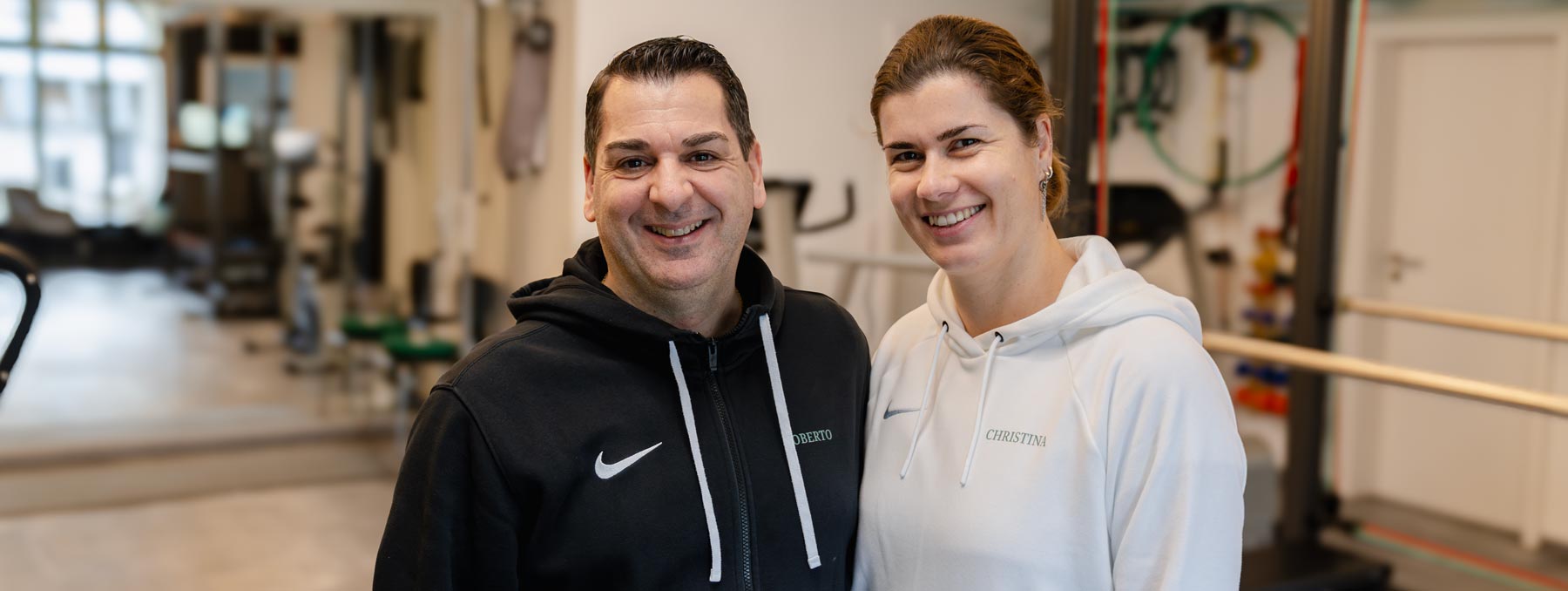 Roberto und Christina Begrüßen euch in der Physiotherapiepraxis Salute in Kernen